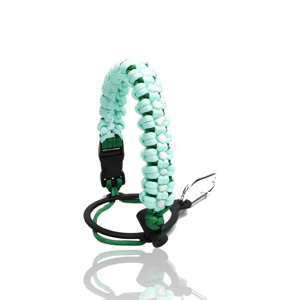Alça de Mão - Floral em verde menta, ajustável e acolchoada para transporte confortável de garrafas.