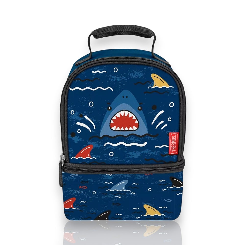 Alt Tag: Bolsa Térmica Thermos - Tubarão com design de tubarão azul, ideal para lanche das crianças, oferecendo conforto e isolamento térmico.
