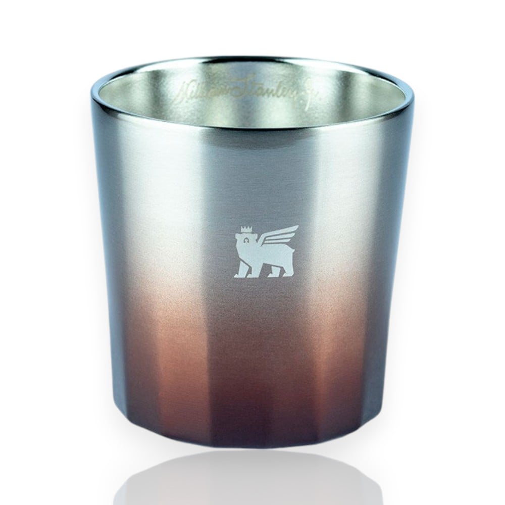 Cop Prismático baixo - 201ml com acabamento em aço e design moderno prismático, disponível em Foundry Black e Bourbon.