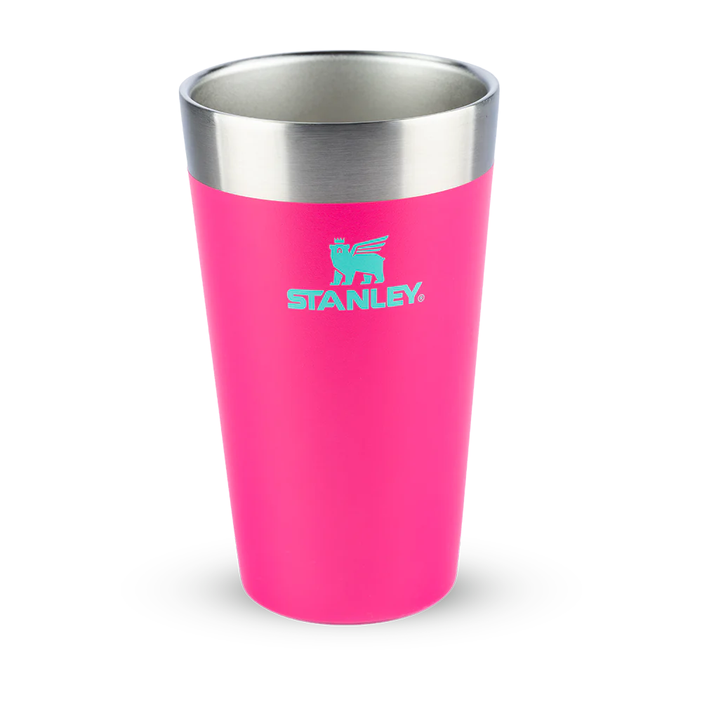 Copo Térmico de Cerveja Stanley - 473ml com isolamento térmico, cor rosa, ideal para manter sua bebida gelada ou quente por horas.