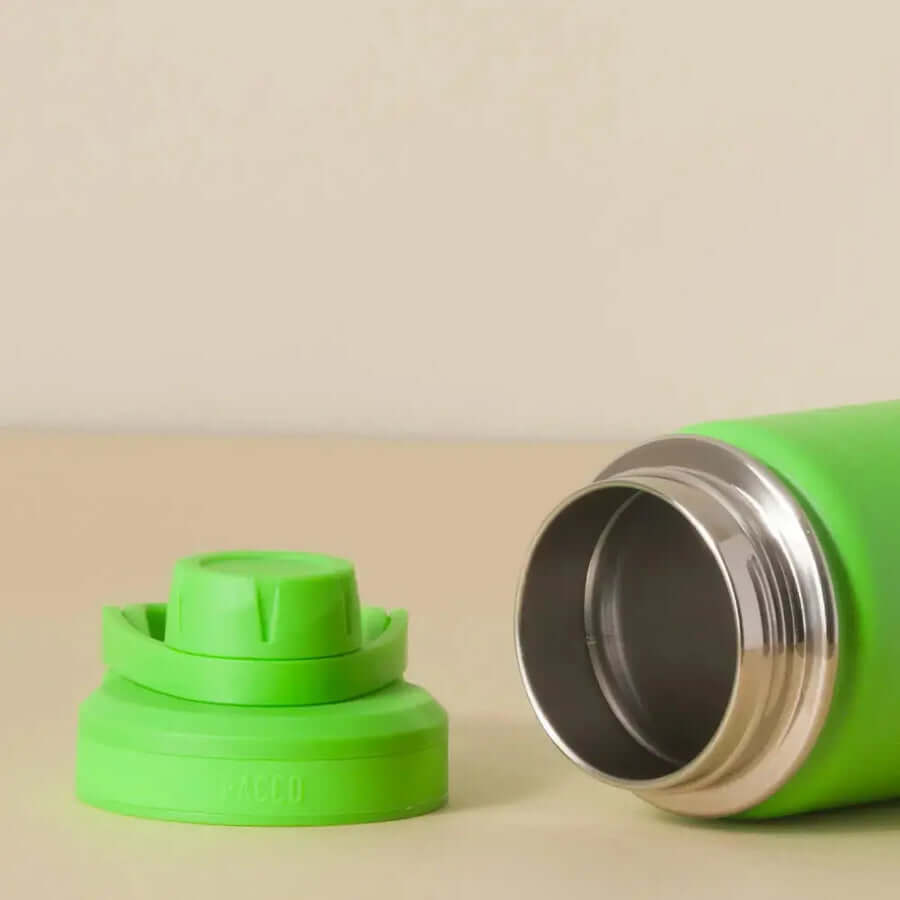 Garrafa Térmica PACCO Hydrav2 350ml verde com tampa removida, design elegante e isolamento térmico.