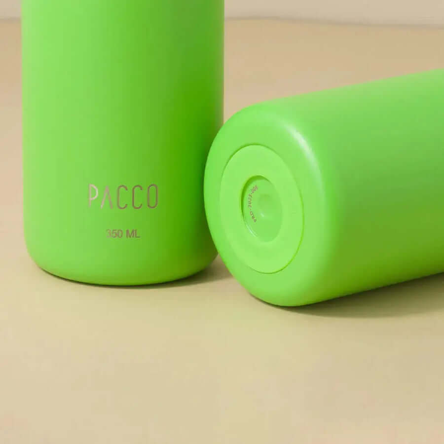 Garrafa Térmica PACCO Hydrav2 350ml verde-limão com design moderno e isolamento a vácuo, ideal para manter bebidas frias ou quentes por horas.