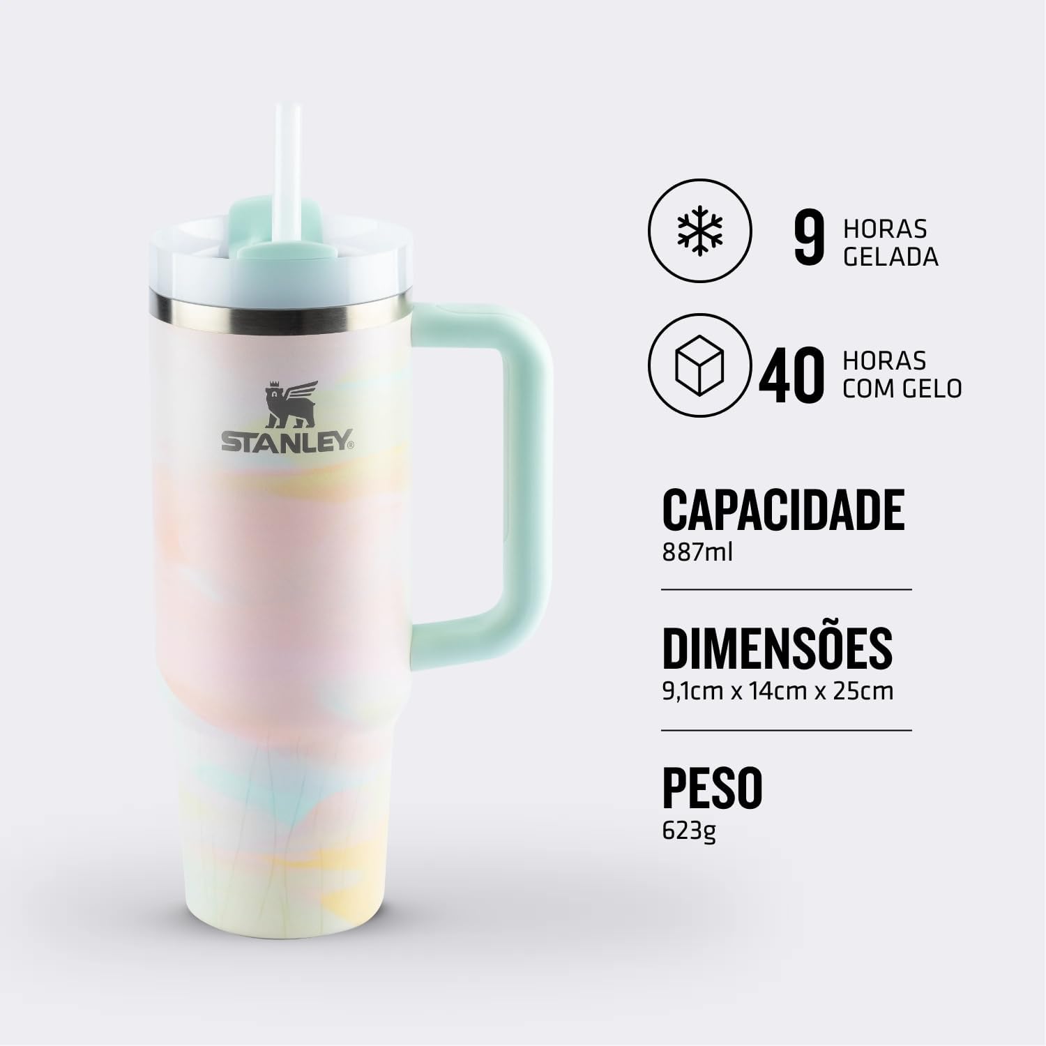 Copo Quencher Stanley 887ml com isolamento térmico e alça ergonômica, mantém bebidas geladas por até 40 horas.