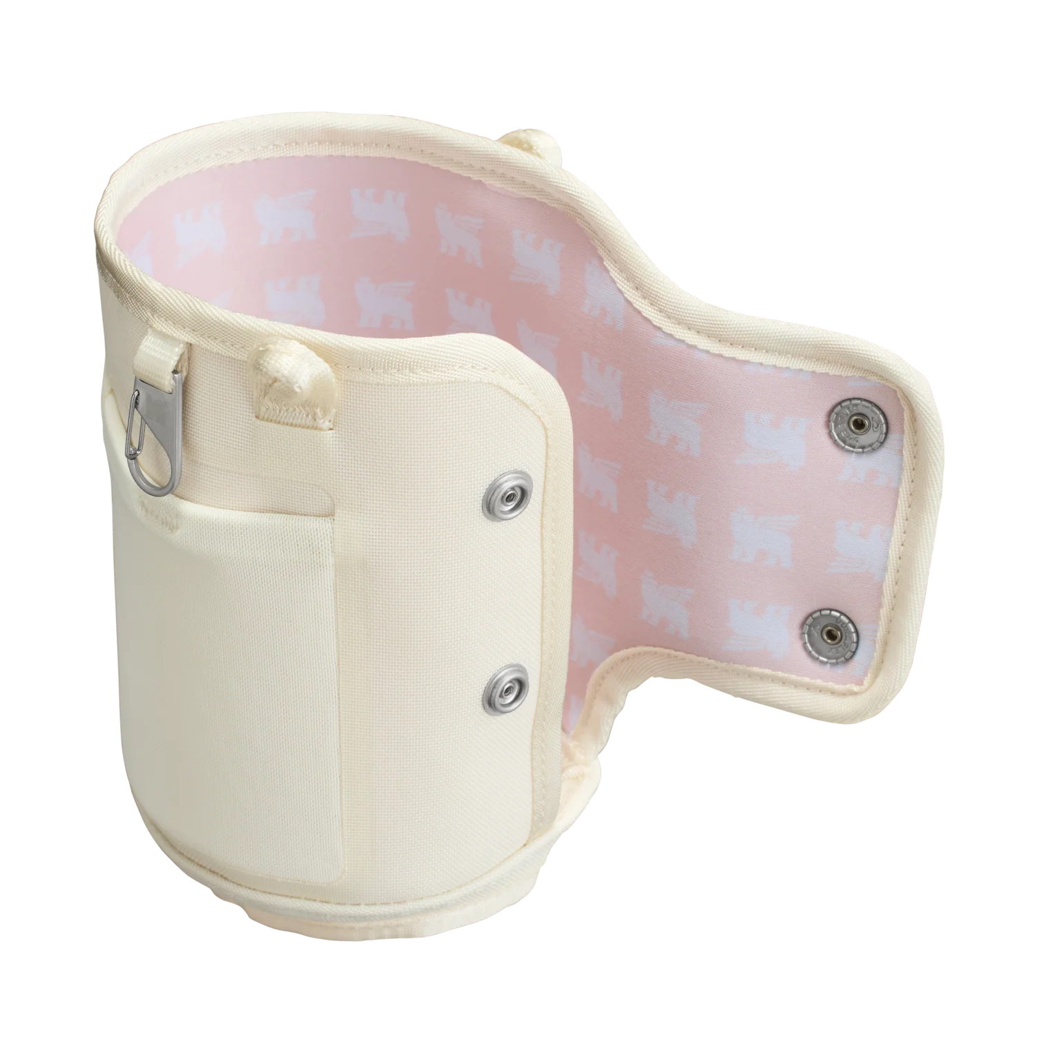 Bolsa para Copo Quencher Stanley - Carry All 1,18L, fabricada em poliéster reciclado, com padrão de urso alado e fecho de botões.