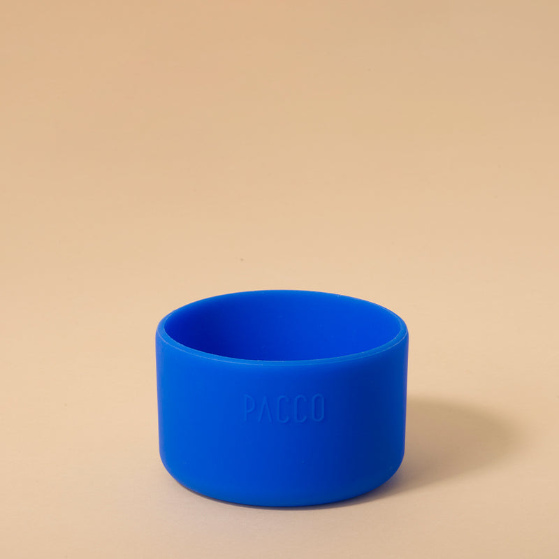 Capa de Silicone PACCO Hydra Base Grande azul para proteção de garrafas PACCO, segura e estilosa, feita em silicone premium.