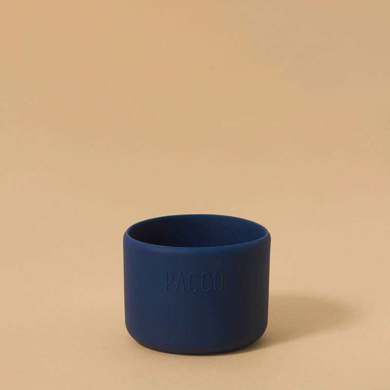 Capa de Silicone PACCO Hydra Base PEQUENO para garrafas. Proteção elegante em silicone sustentável azul.