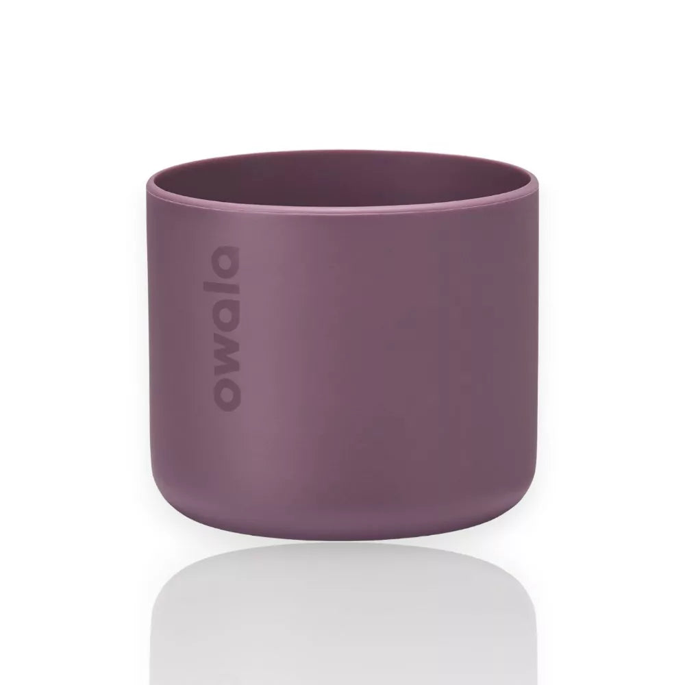 Capa Protetora de Silicone para Garrafa Owala - 710ml | 24oz em roxo, oferecendo proteção e estilo com material antiderrapante.