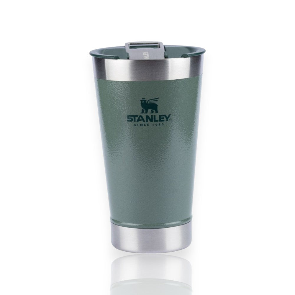 Copo Térmico de Cerveja com tampa Stanley 473ml em aço inoxidável verde com isolamento a vácuo, ideal para manter bebidas geladas.