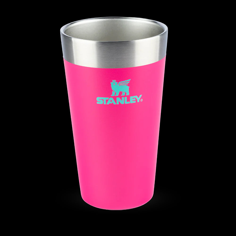 Copo Térmico de Cerveja Stanley - 473ml, isolante, rosa vibrante, mantém bebidas geladas por 4 horas.