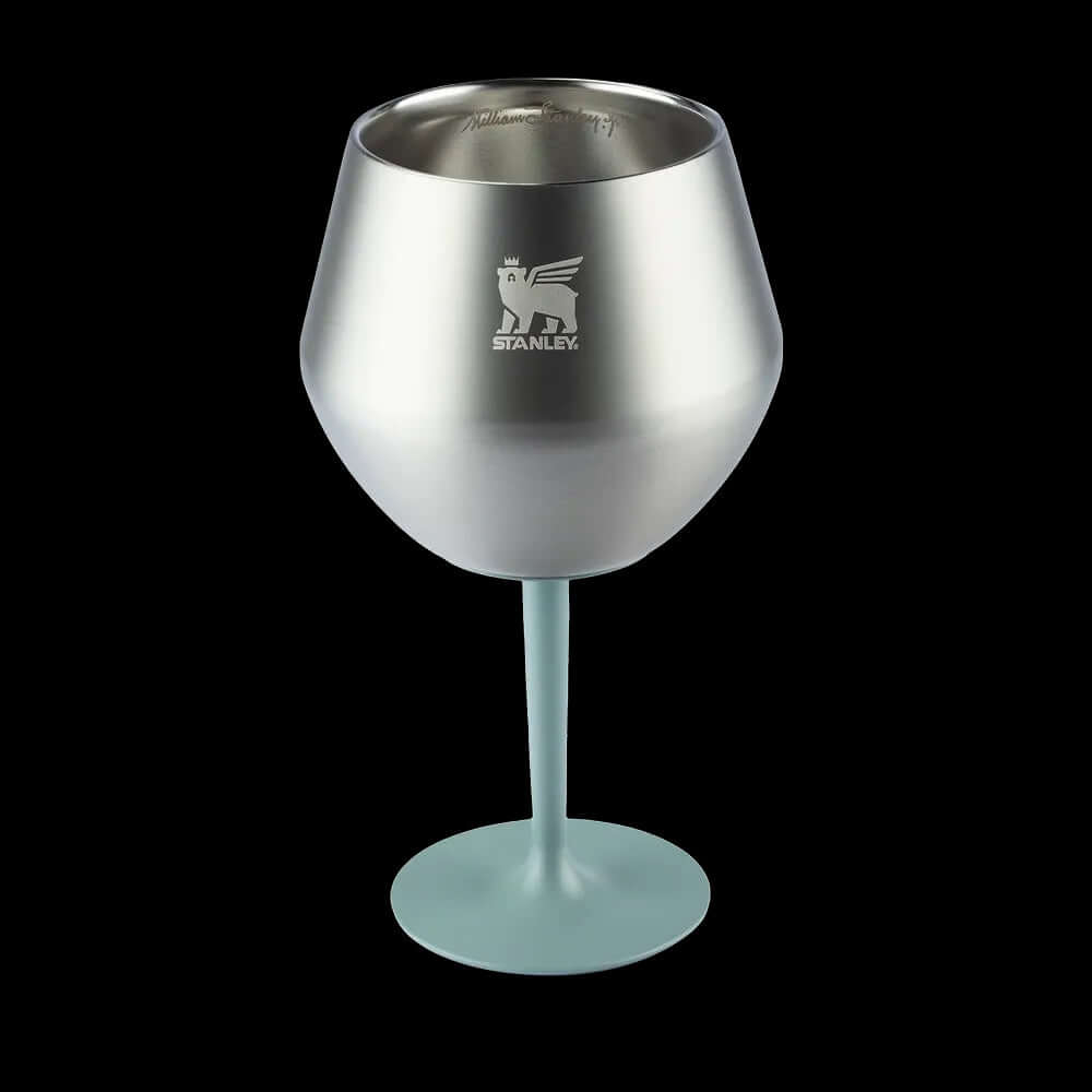 Taça Térmica Cocktail Glass Stanley 414ml com isolamento a vácuo e design sofisticado ideal para bebidas e coquetéis.