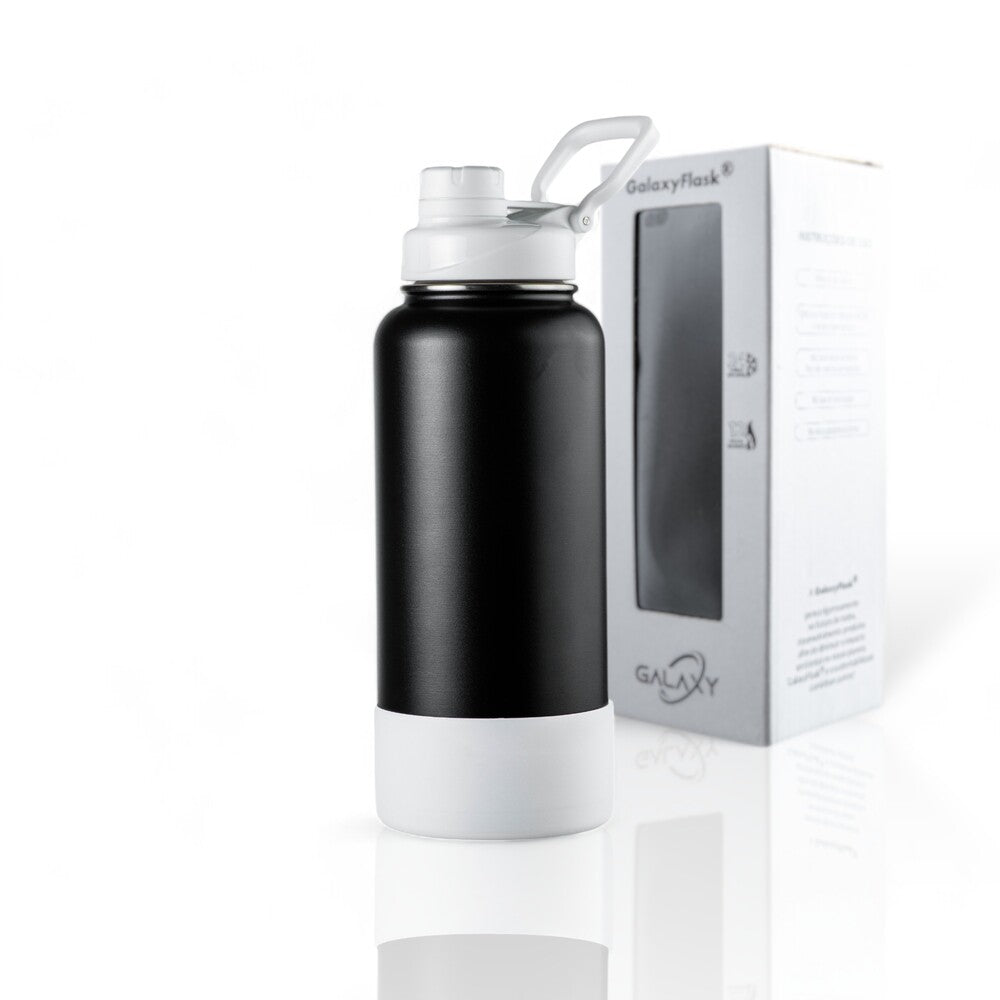 Garrafa Térmica GalaxyFlask® 946ml - Black Editions com estrutura preta e tampa Spout Lid, conserva bebidas quentes ou frias.