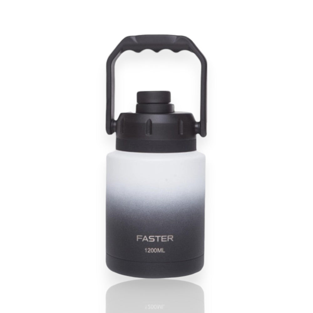 Garrafa Térmica Faster Growler - 1200ml, ideal para viagens e acampamentos, mantém bebidas geladas por até 24 horas. Capacidade de 1200ml.