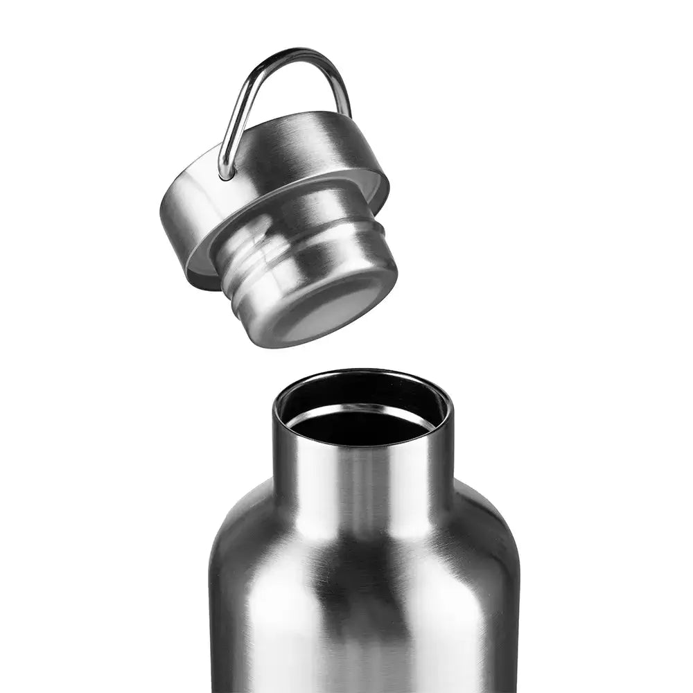 Detalhe da Garrafa Térmica Kouda Martial – 1000ml em aço inox escovado com tampa hermética removível, ideal para bebida quente ou fria.