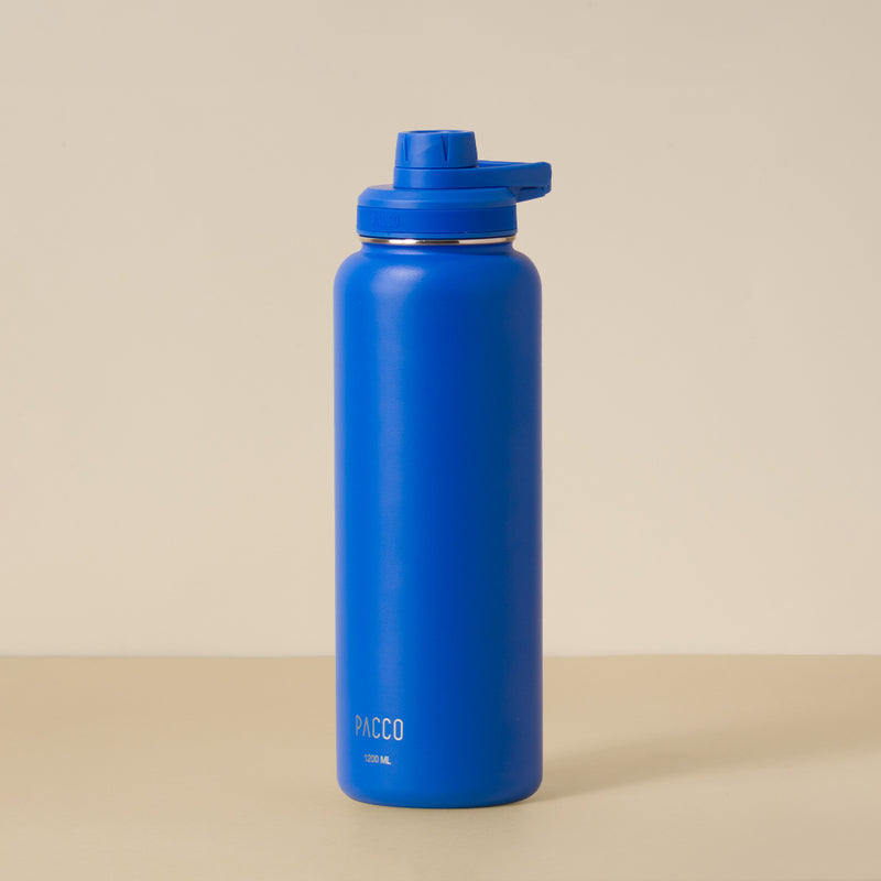 Garrafa Térmica PACCO Hydrav2 1200ml azul com tampa projetada para termicidade, ideal para academia e viagens, na cor vibrante.