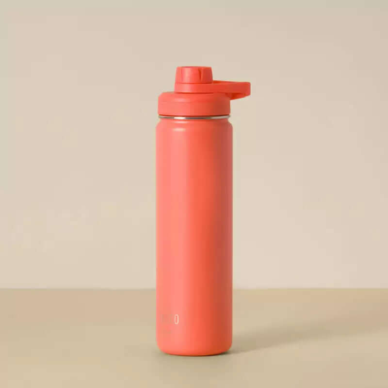 Garrafa Térmica PACCO Hydrav2 650ml vermelha, design elegante, alto desempenho térmico, ideal para bebidas frias e quentes.