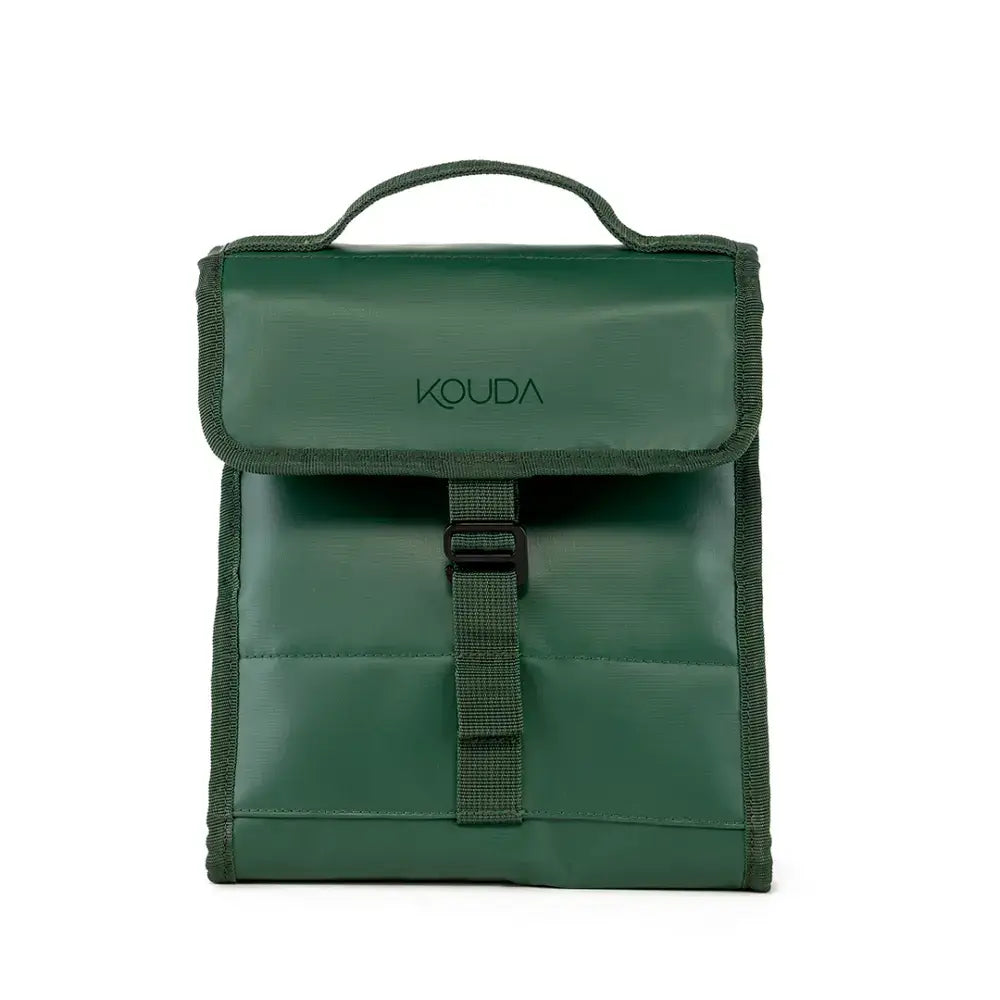Lunch Bag Térmica Kouda Oly – 10 litros verde com design compacto e alça, ideal para transportar alimentos com retenção térmica eficiente.