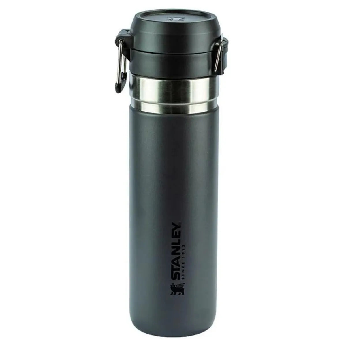 Garrafa Térmica Quick Flip Stanley - 710ml preta com tampa de segurança, ideal para manter bebidas geladas por até 40 horas.
