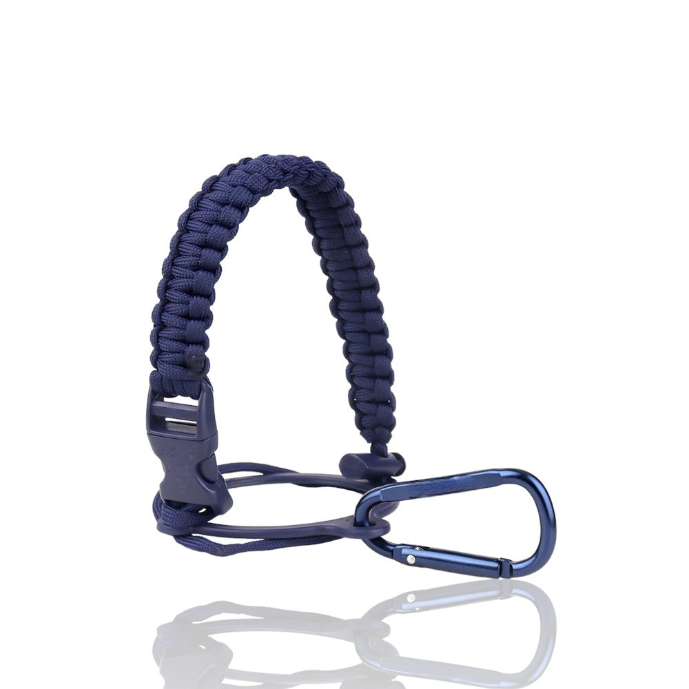 Alça de Mão paracord azul para garrafas térmicas com mosquetão, ideal para conforto e segurança no transporte urbano e atividades.