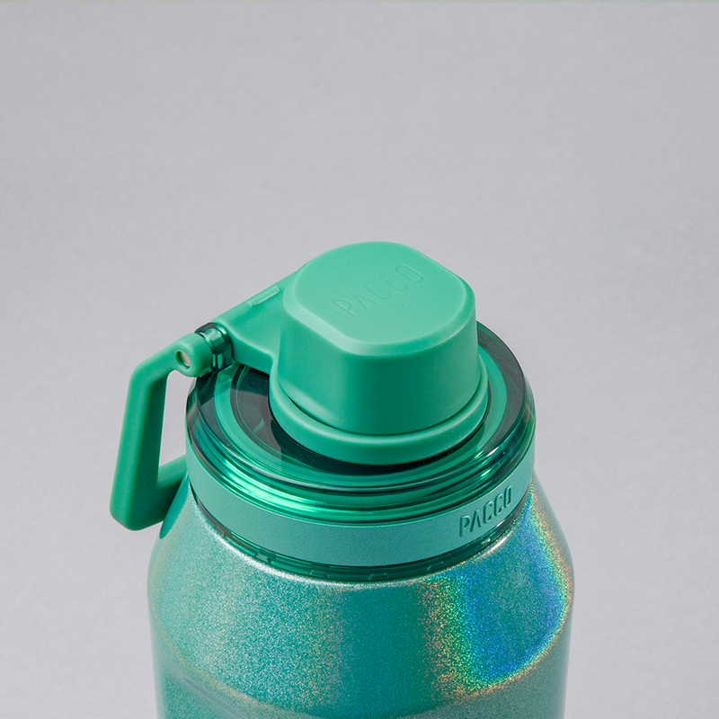 Tampa PACCO Flow - tampinha verde em garrafa, resistente e prática para bebidas, ideal para todas as ocasiões.