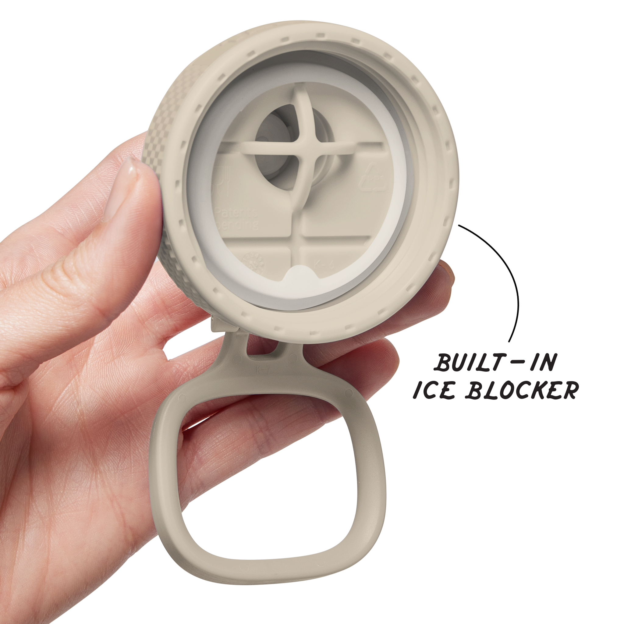 Tampa Spout Lid da Garrafa Térmica Takeya 650ml Sport em detalhe, destacando o design e a funcionalidade para performance esportiva.