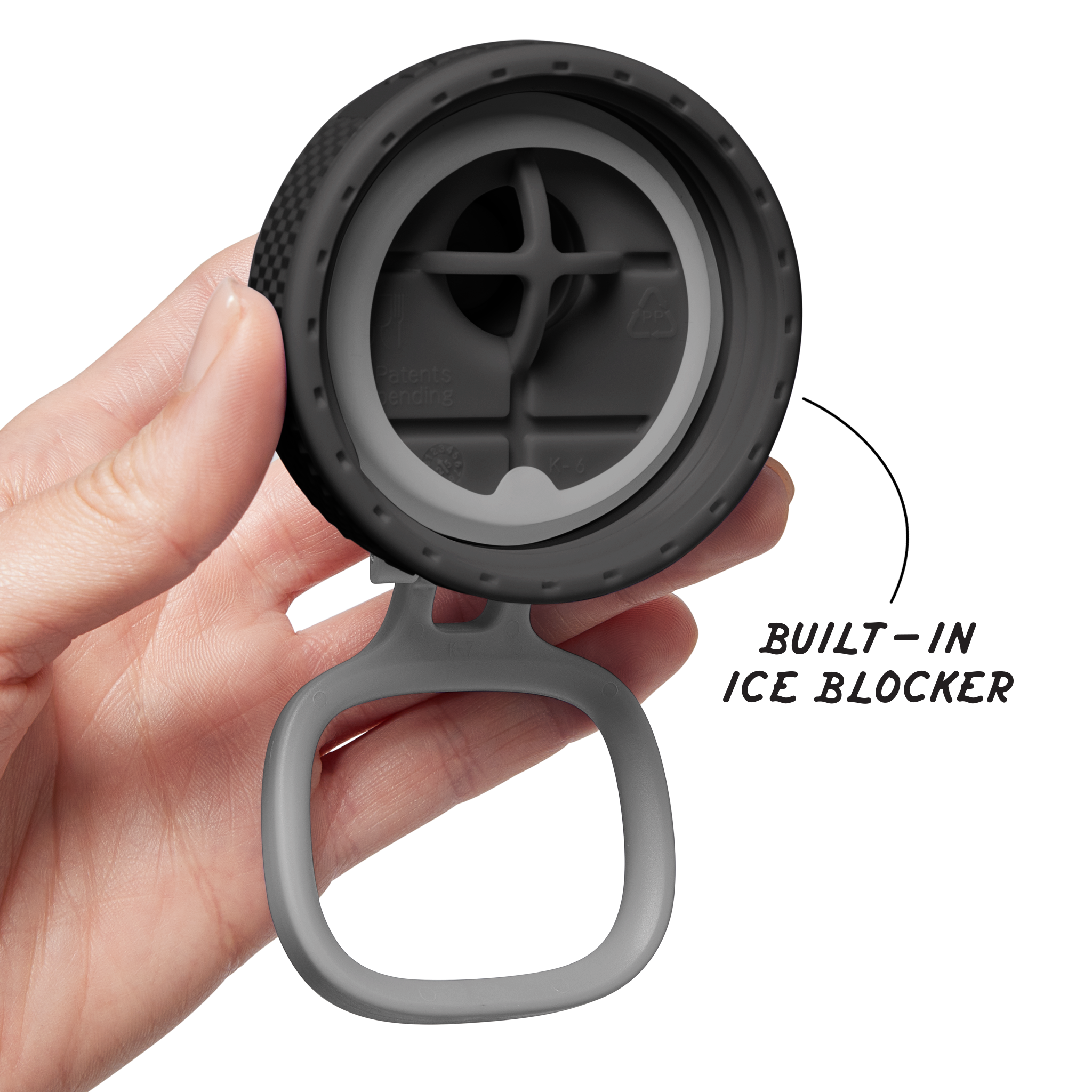 Tampa Spout Lid da Garrafa Térmica Takeya 650ml Sport emclose-up mostrando o design funcional para uso esportivo.