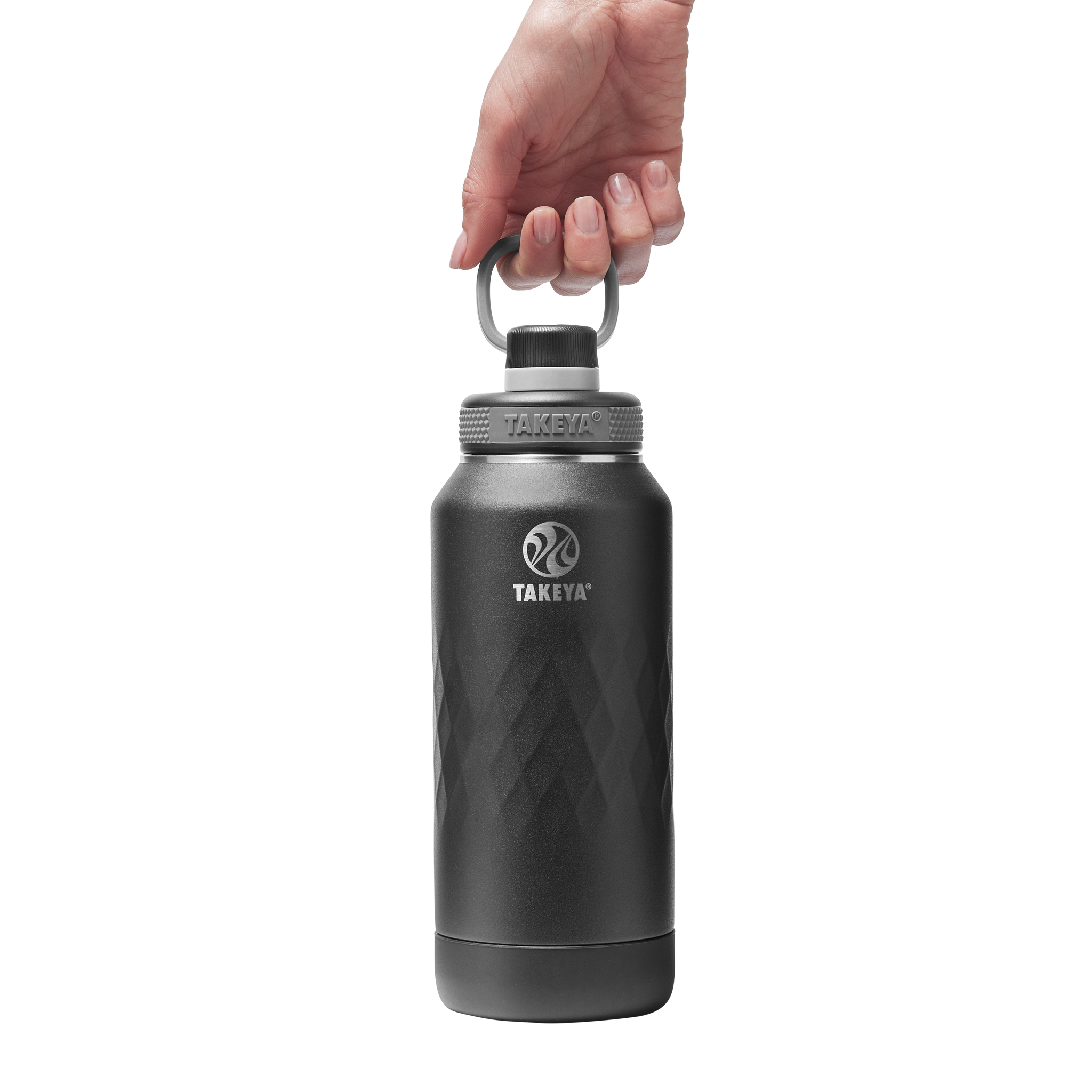 Garrafa Térmica Takeya 950ml Spout Lid Sport sendo levantada por uma mão, ideal para esportes e atividades ao ar livre.