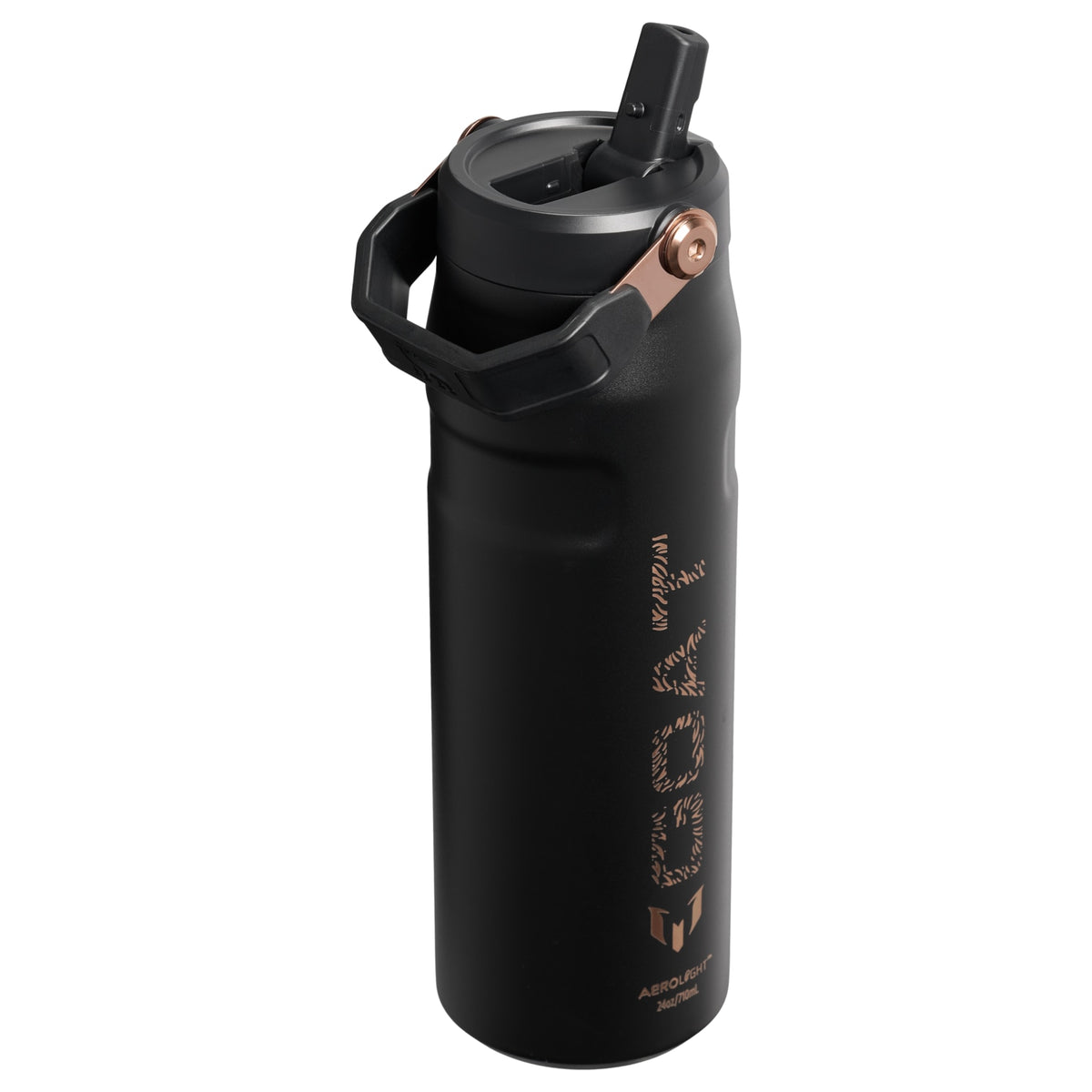 Garrafa Térmica Aerolight Flip Straw Stanley 710 ml Messi Black, vista frontal com tampa fechada, foto 40 de 142