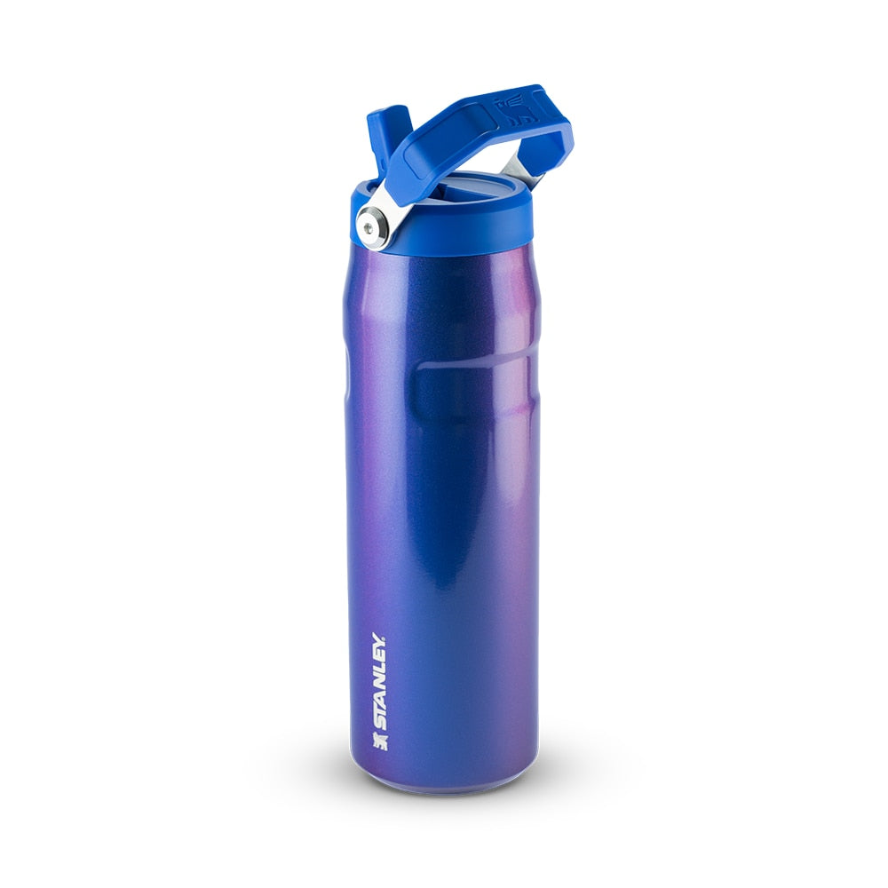Garrafa Térmica Aerolight Flip Straw Stanley 710 ml Sapphire Shimmer, vista frontal com tampa aberta