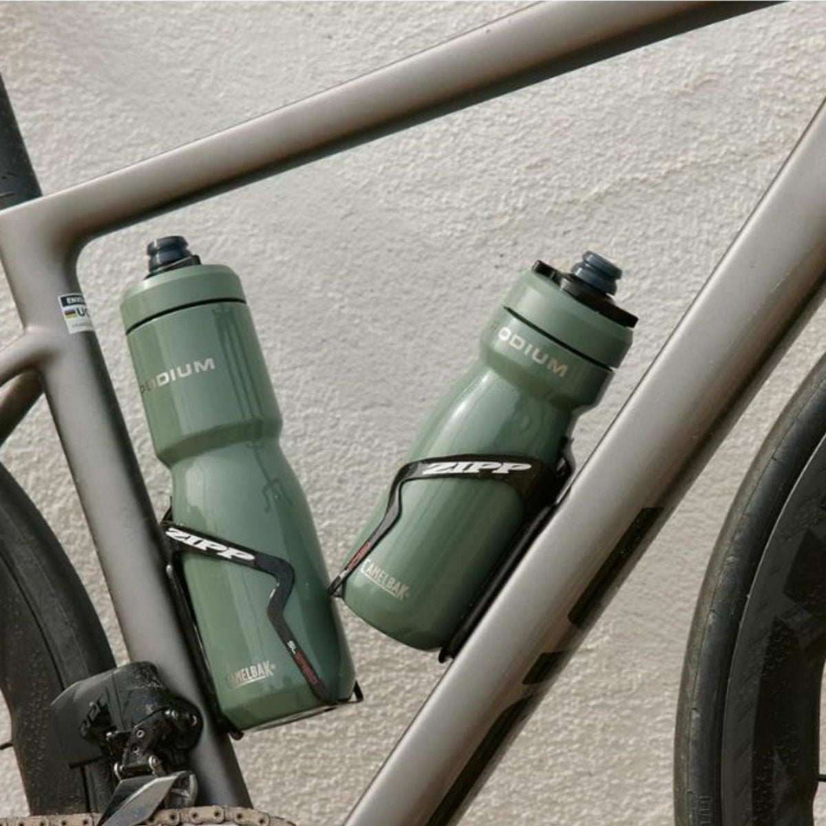Garrafa Térmica Camelbak Podium Insulated Steel 650ml na cor Verde
