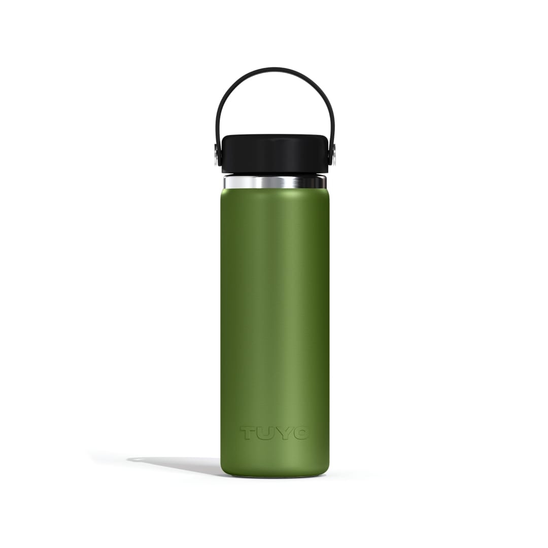 Garrafa Térmica Tuyo 600 ml Verde Militar, vista frontal com tampa fechada, foto 32 de 87