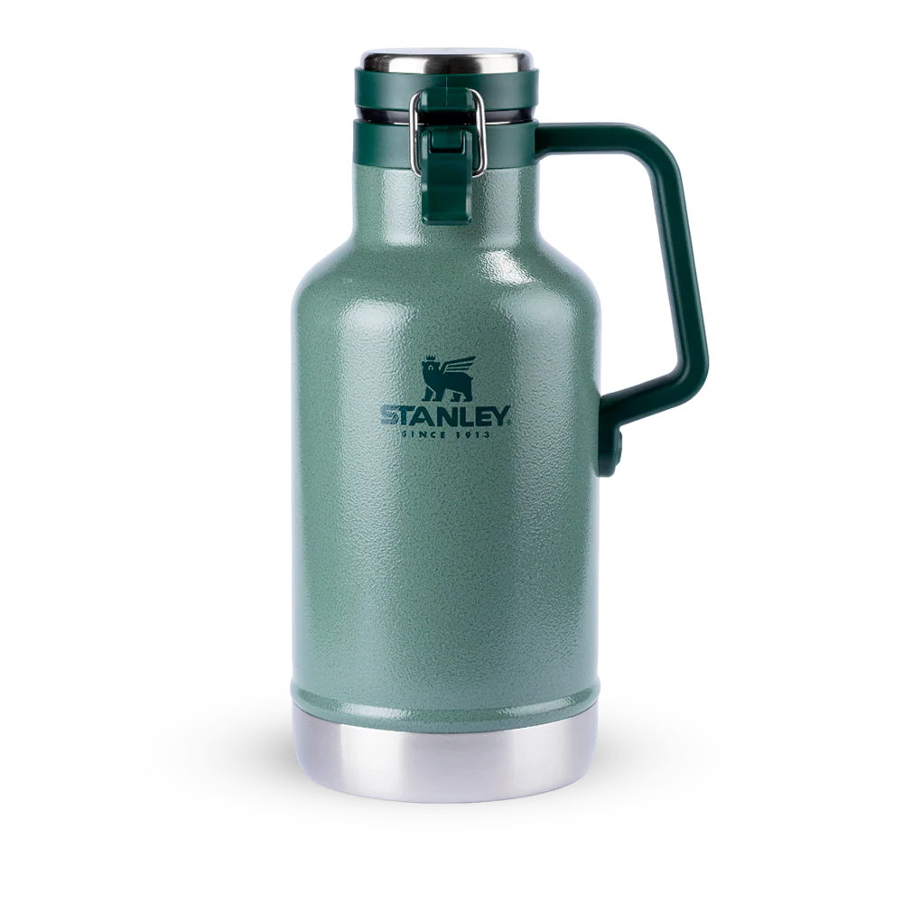 Growler Térmico Classic 1.9L Stanley em verde com design robusto para máxima conservação térmica.