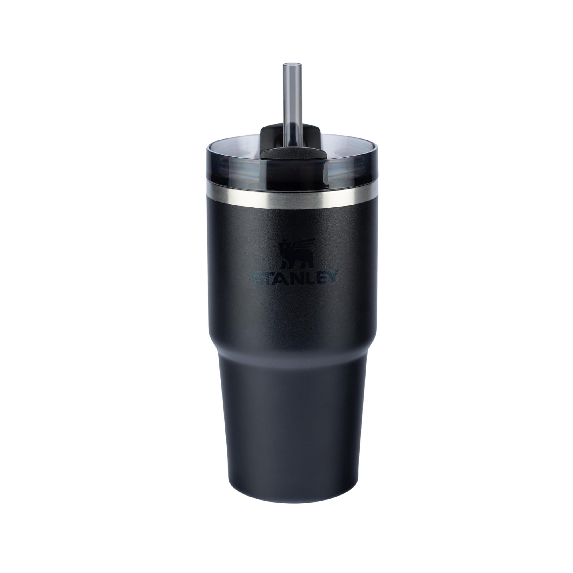Copo Quencher com alça Stanley | 591ml, design sofisticado em preto, com canudo reutilizável e isolamento térmico eficaz.