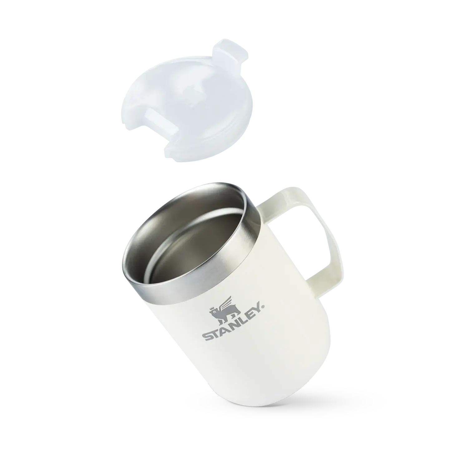 Caneca Camp Mug Stanley 236ml branca com tampa removível, isolamento a vácuo para manter bebidas quentes ou frias por até 10 horas.