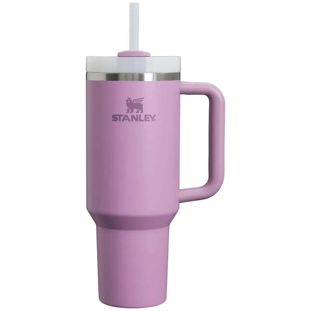 Copo Quencher Stanley 1,18L roxo com alça ergonômica e tampa FlowState para hidratação prática e estilo diário.