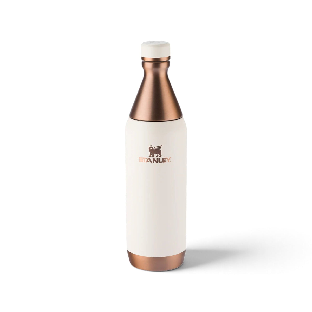 Garrafa Térmica Slim Bottle Stanley (591 ml) Gilded Sugar, vista frontal com tampa fechada