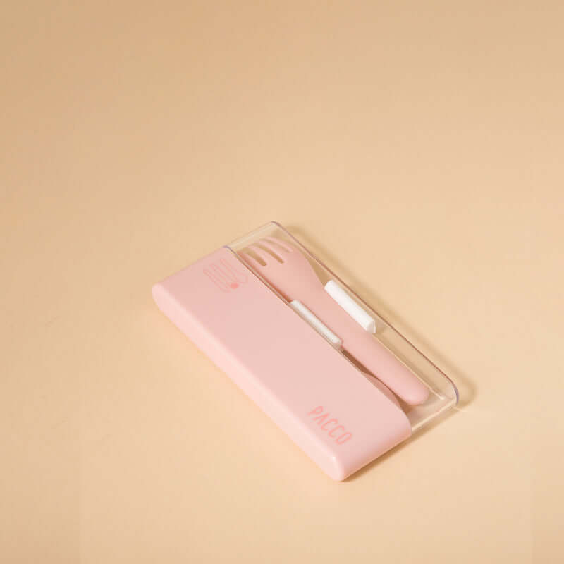 CONJUNTO DE TALHER EASY SET PACCO, talheres compactos e leves em estojo higiênico, ideais para facilitar refeições diárias.