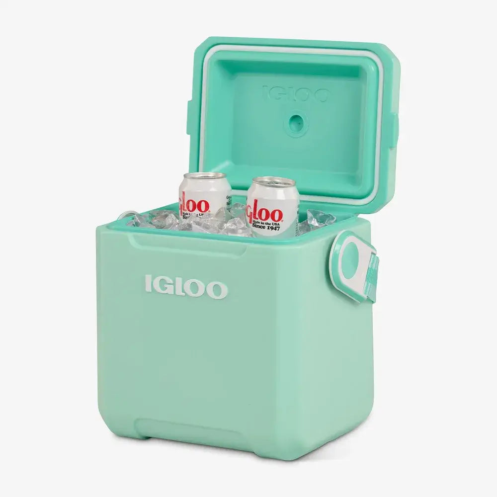 Cooler Térmico Igloo 10L aberto com latas de refrigerante, estilo moderno e compacto, ideal para momentos relaxantes e dias de ação.