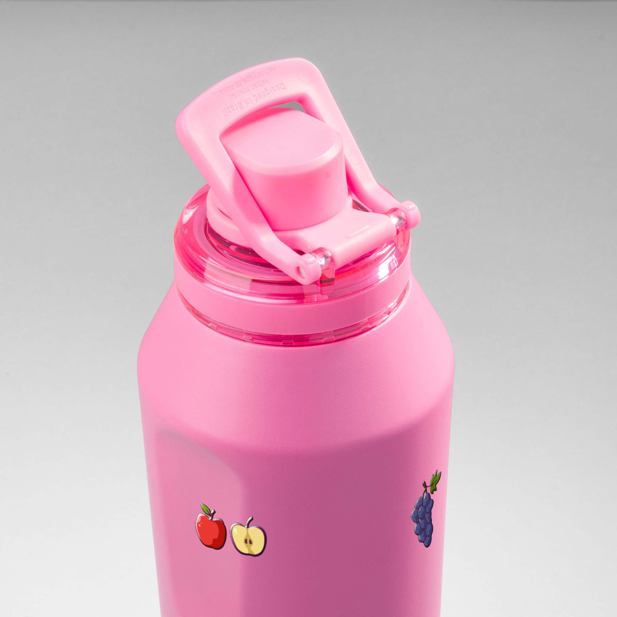 Garrafa Térmica PACCO Vyta 1200ml Frutas Chiclete, vista de cima com a alça levantada