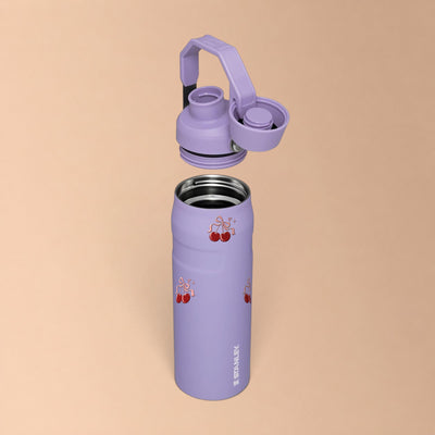 Garrafa Térmica Stanley Aerolight Fast Flow 710ml Cereja Pop Lavender, com a tampa aberta