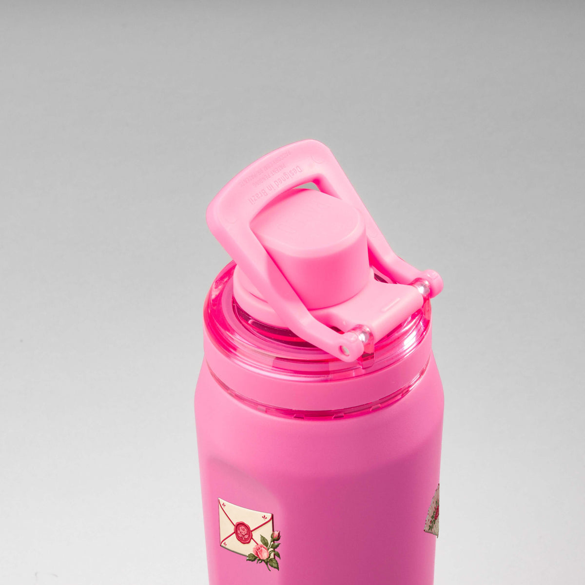 Garrafa Térmica PACCO Vyta 650ml Rosé Romântico Chiclete, vista de cima com a alça levantada