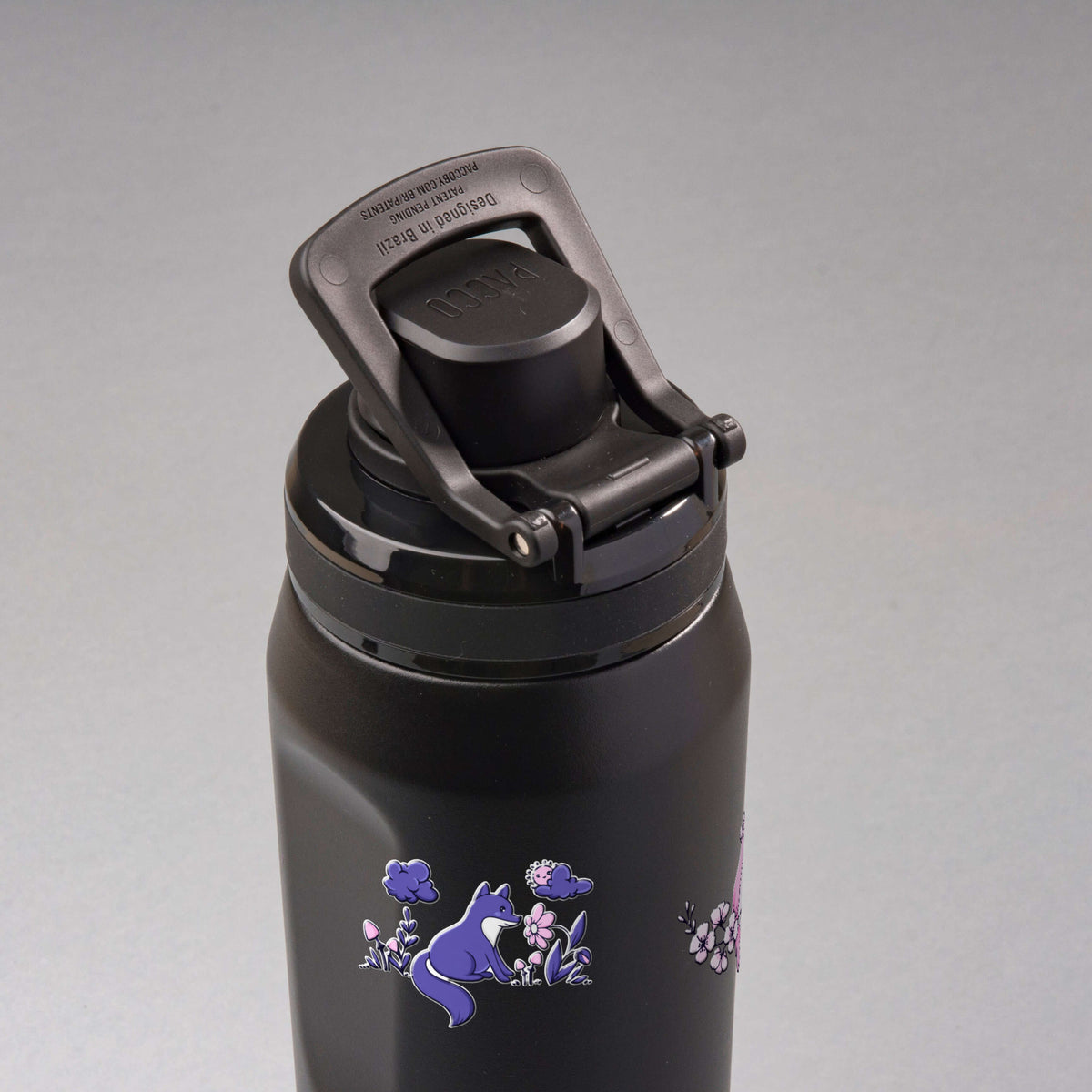 Garrafa Térmica PACCO Vyta 650ml Natureza Lilás Preta, vista de cima com a alça levantada