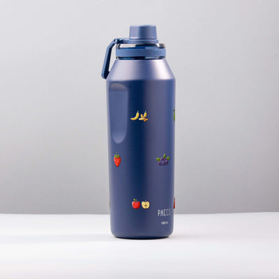 Garrafa Térmica PACCO Vyta 1200ml Frutas Marinho, foto de estúdio
