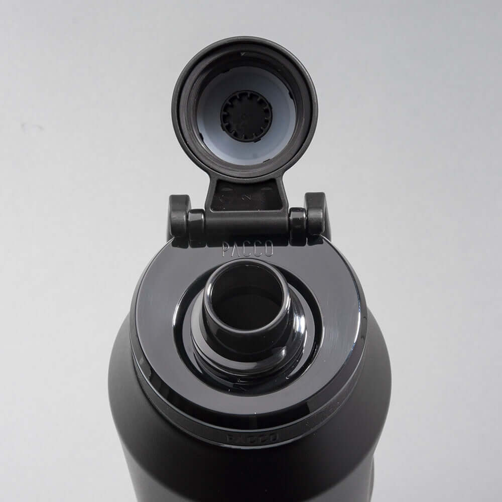 Garrafa Térmica PACCO Vyta 1200ml com abertura ergonômica para fácil acesso. Design elegante e funcionalidade térmica avançada.