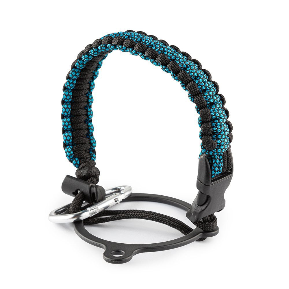 Alça de Mão - Bicolor com design acolchoado e ajustável para transporte confortável, em preto e azul. Ideal para alívio de tensão.