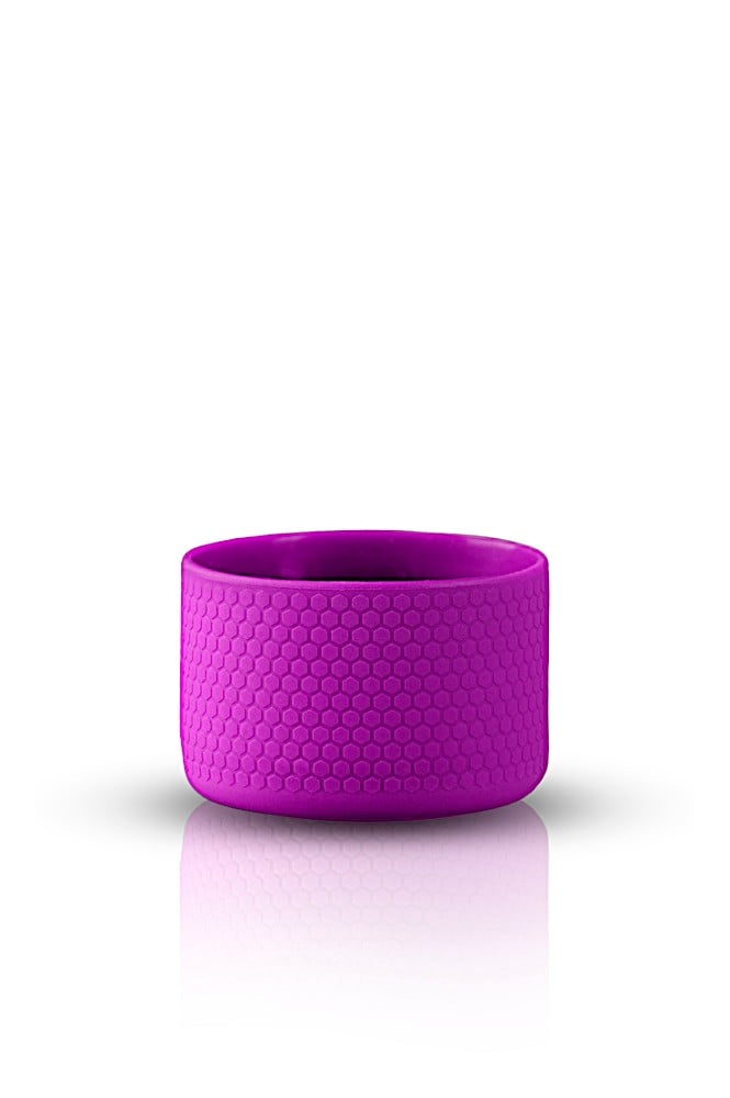 Silicone de Proteção P roxo, compatível com várias marcas de garrafas de 350 ml a 750 ml. Ideal para proteção e estilo.