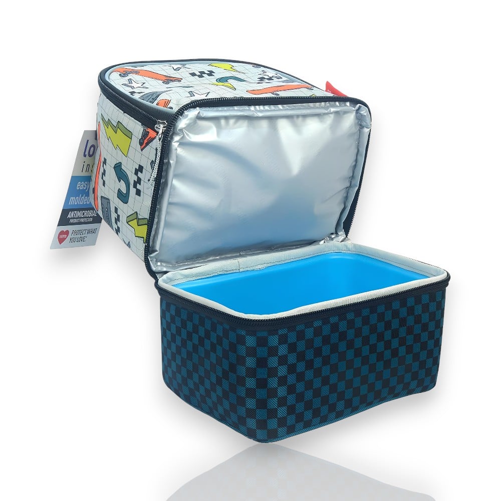 Bolsa Térmica Thermos - Skate com isolamento térmico aberto, destacando o forro interno prateado e design de skate.