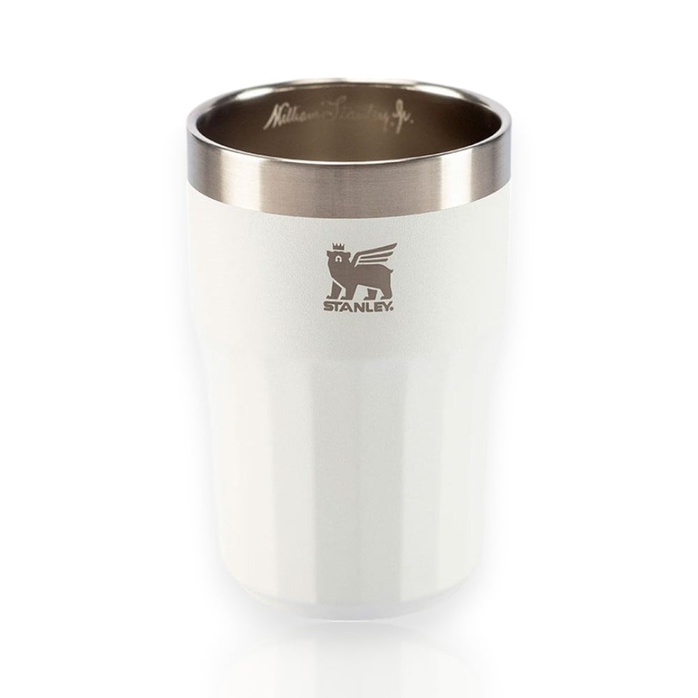 Beer Tumbler Happy Hour Stanley - 384ml, copo térmico elegante em aço inoxidável com design sofisticado para todos os momentos.