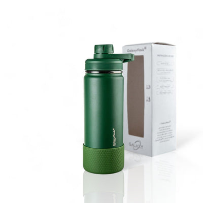Garrafa Térmica GalaxyFlask® 532 - Alça Fixa verde com tampa Spout Lid e embalagem em fundo branco