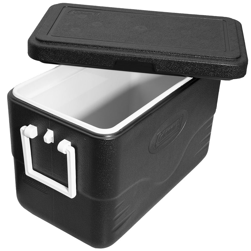 Caixa Térmica 26,5L Personal All Black Coleman com tampa FlipLid™ em preto para conservação de alimentos e bebidas em eventos.