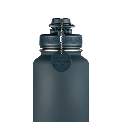 Garrafa Térmica Urbnsol 1,18L - Core e Waves em aço inoxidável com tampa vedante e acabamento motorizado.
